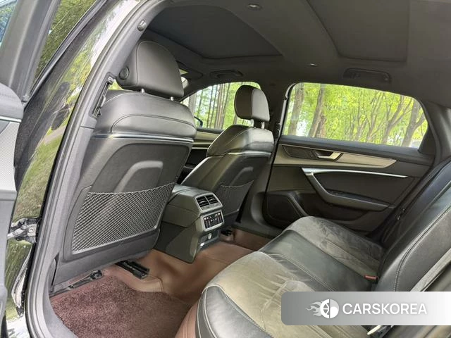 Audi A6L 2022 Черный из Китая, фото 6