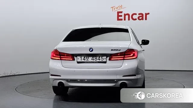 BMW 5 Series (G30) id 3060980 из Кореи 14