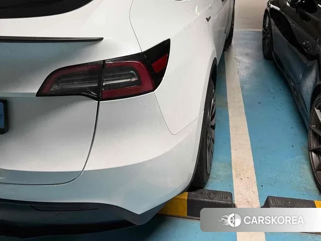 Tesla Model Y 2023 Белый из Кореи, фото 4