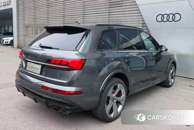 Audi SQ7 2024 Темно-серый из Китая, фото 6
