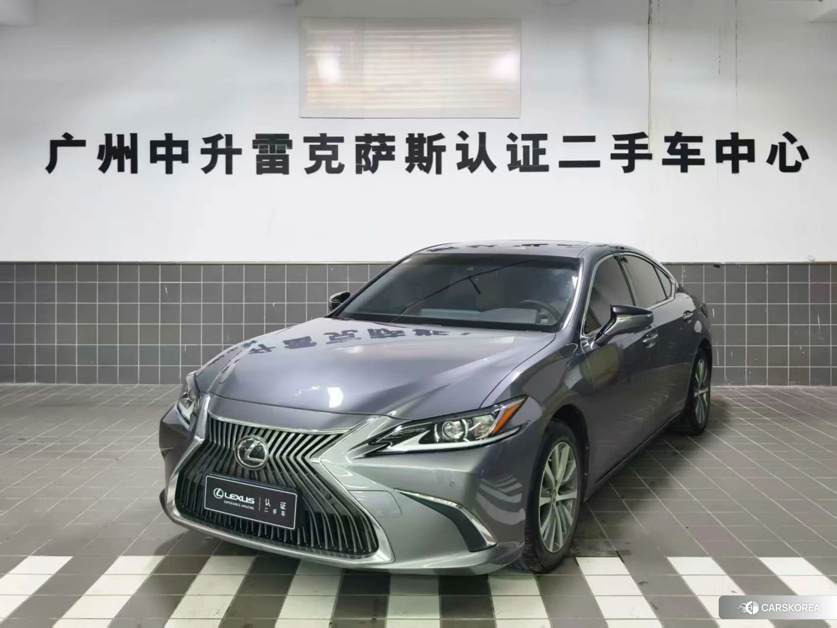 Lexus ES id 4455861 из Китая 16