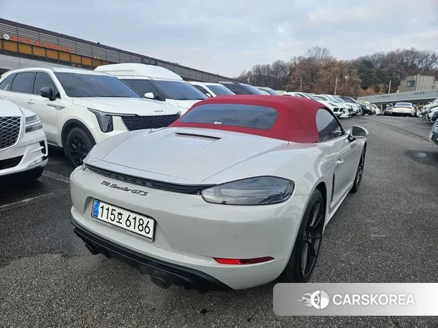 Porsche 718 Boxster 2023 Серебристо-серый из Кореи, фото 6