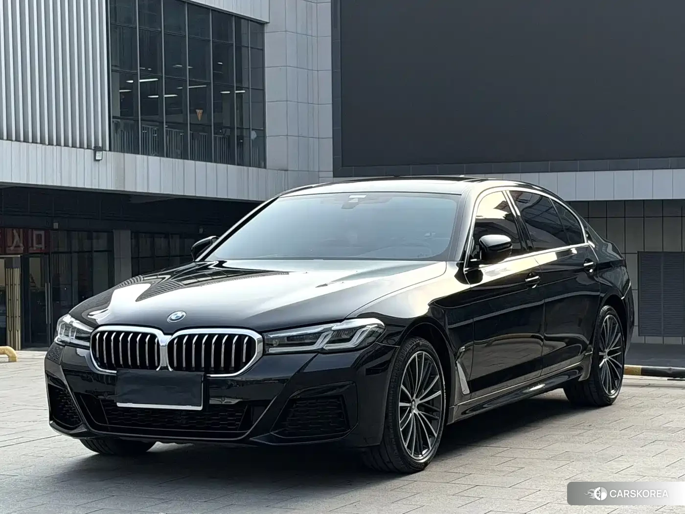 BMW 5 series 2021 Черный из Китая, фото 4