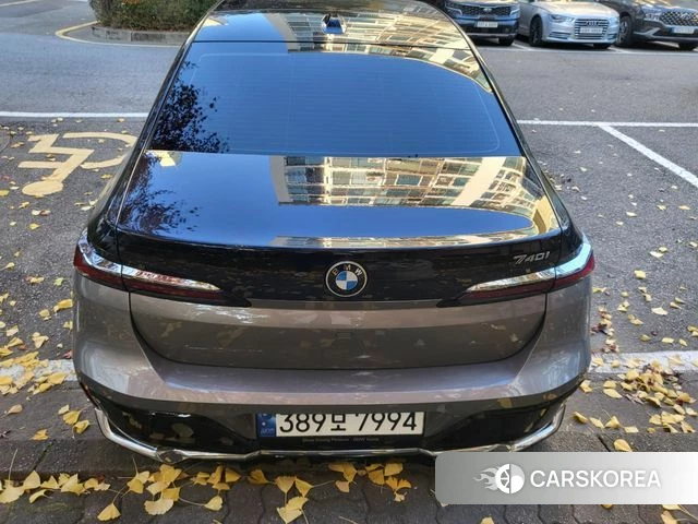 BMW 7 Series (G11) 2023 Черный двухцветный из Кореи, фото 5