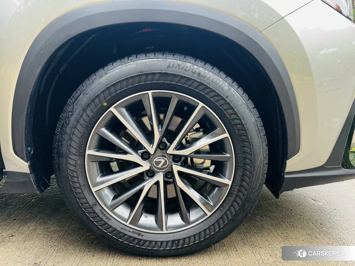 Lexus NX id 4432192 из Китая 15