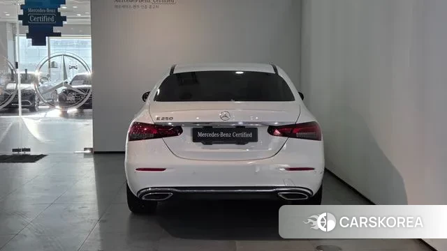 Mercedes-Benz E-Class W213 2022 Белый из Кореи, фото 6