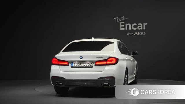 BMW 5 Series (G30) id 3871707 из Кореи 14