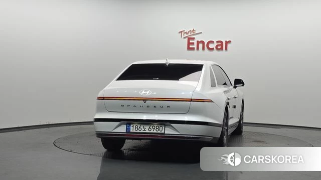 Hyundai Grandeur (GN7) id 3940695 из Кореи 14