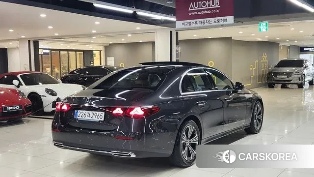 Mercedes-Benz E-Class W214 id 3236499 из Кореи 14