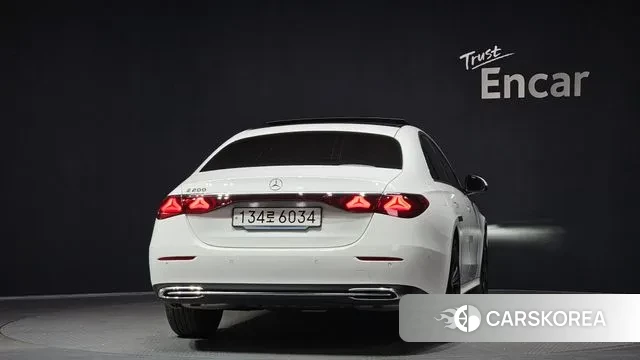 Mercedes-Benz E-Class W214 id 3605704 из Кореи 14