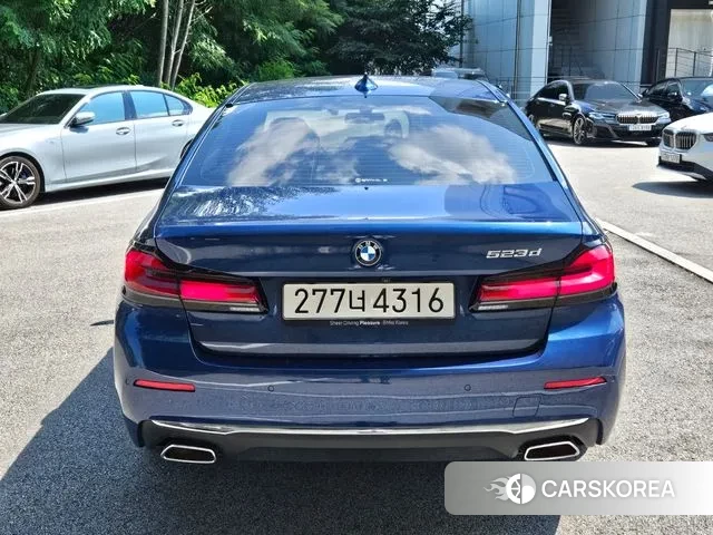 BMW 5 Series (G30) id 2999629 из Кореи 14