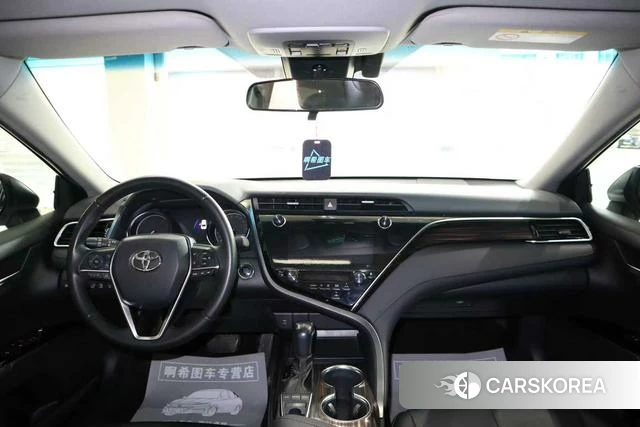 Toyota Camry 2019 Белый из Китая, фото 4