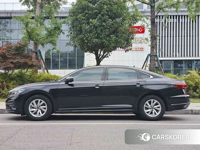 Volkswagen Passat id 4259852 из Китая 7