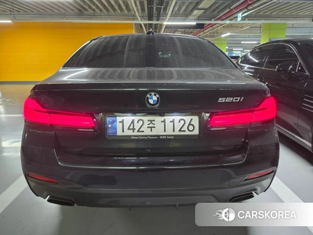 BMW 5 Series (G30) 2021 Черный из Кореи, фото 4