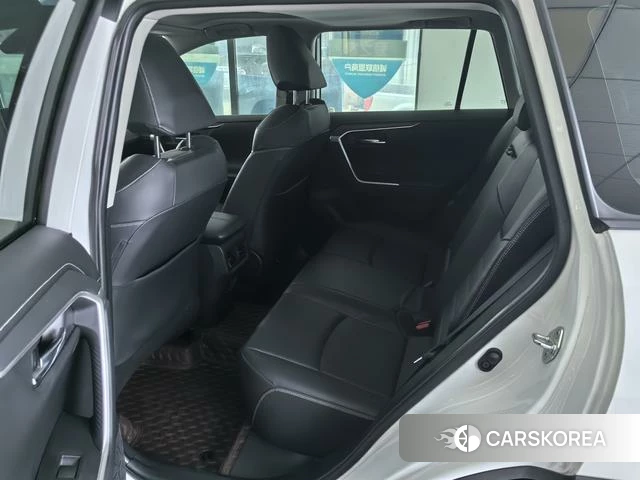 Toyota RAV4 Rongfang 2023 Белый из Китая, фото 4