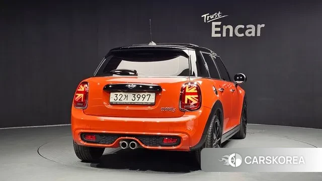 Mini Cooper S id 3479946 из Кореи 14