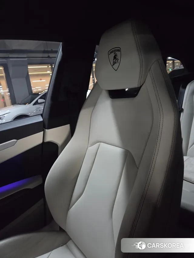 Lamborghini Urus 2021 Белый из Кореи, фото 4