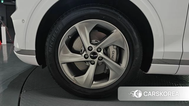 Genesis GV70 id 4321879 из Кореи 28