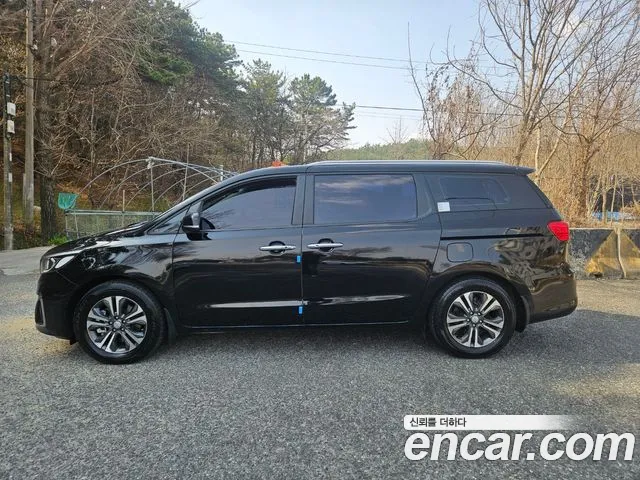 Kia The New Carnival id 2759807 из Кореи 12