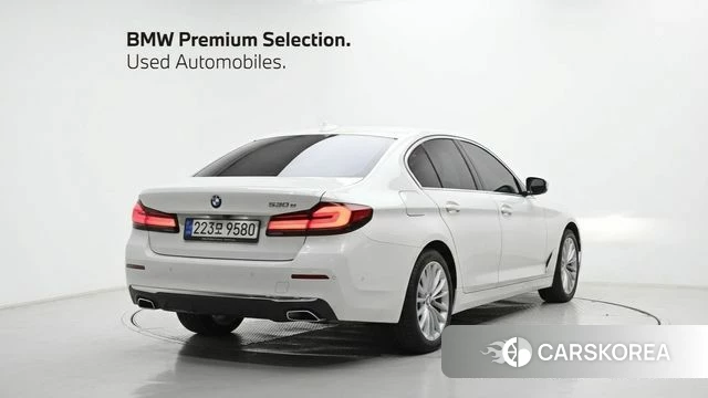 BMW 5 Series (G30) 2021 Белый из Кореи, фото 4