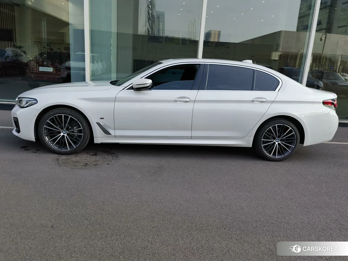 BMW 5 series 2021 Белый из Китая, фото 4