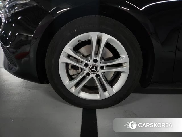 Mercedes-Benz A-Class W177 id 4206485 из Кореи 10