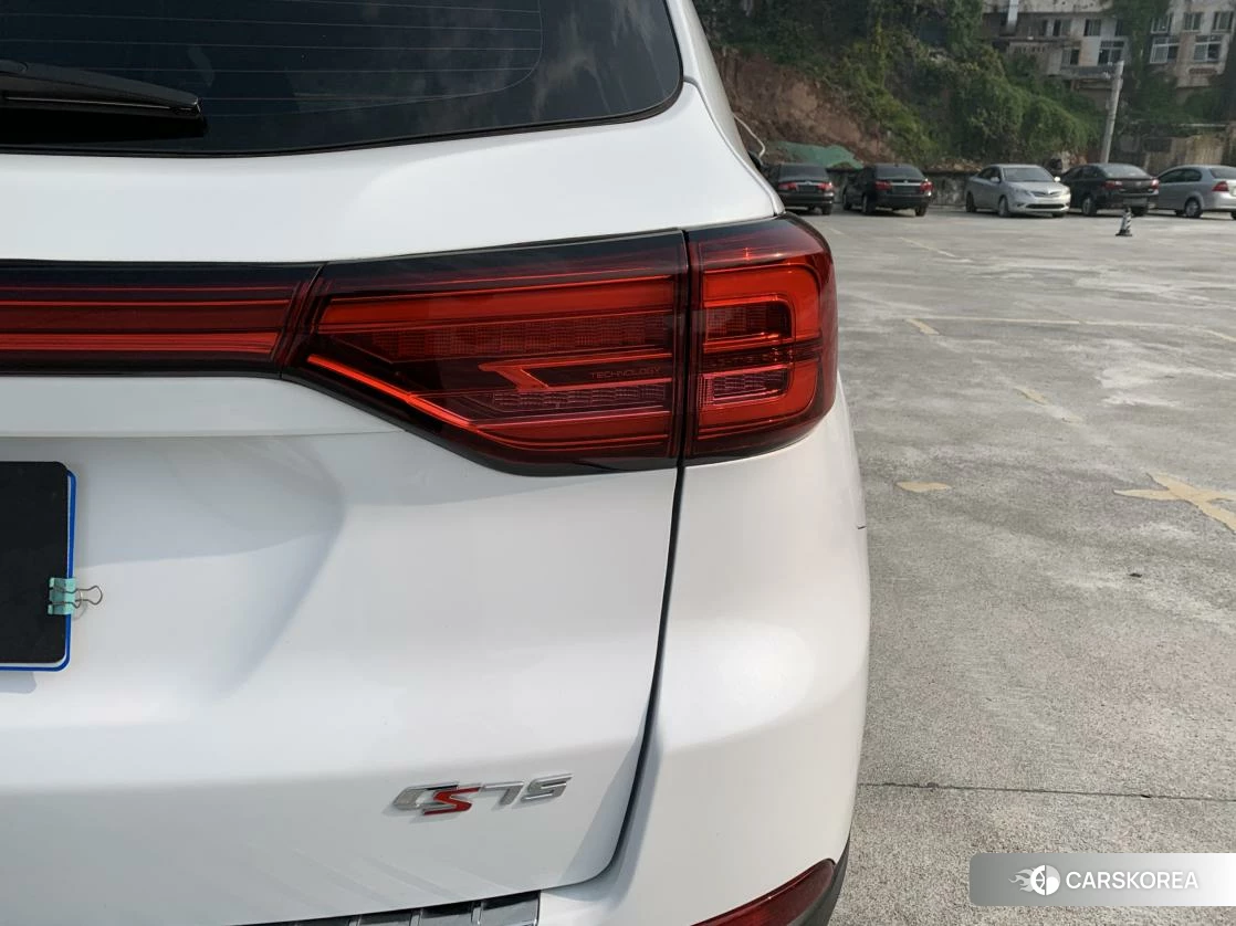 Chang'an CS75 id 4407644 из Китая 18
