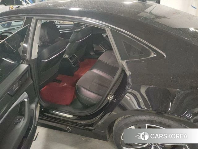 Audi A7L 2023 Черный из Китая, фото 4