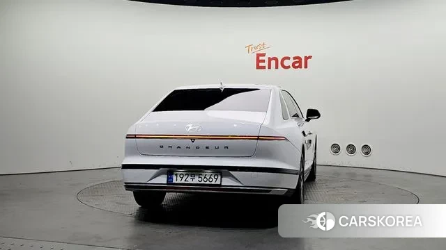 Hyundai Grandeur (GN7) id 3585937 из Кореи 14