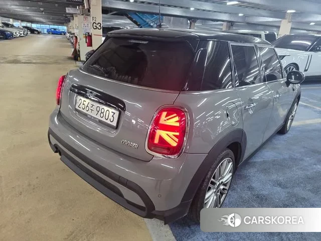 Mini Cooper 2022 Серебристо-серый из Кореи, фото 5