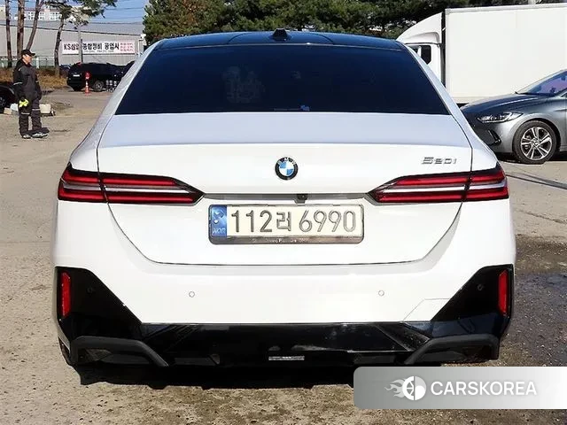 BMW 5 Series (G60) id 3476988 из Кореи 14