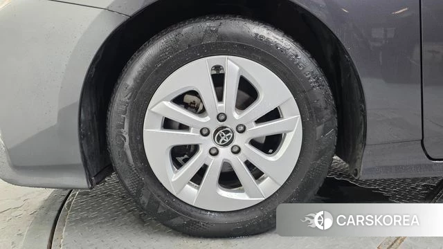 Toyota Prius 4th Generation id 4568801 из Кореи 26