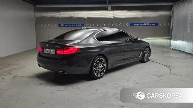 BMW 5 Series (G30) id 3656490 из Кореи 14