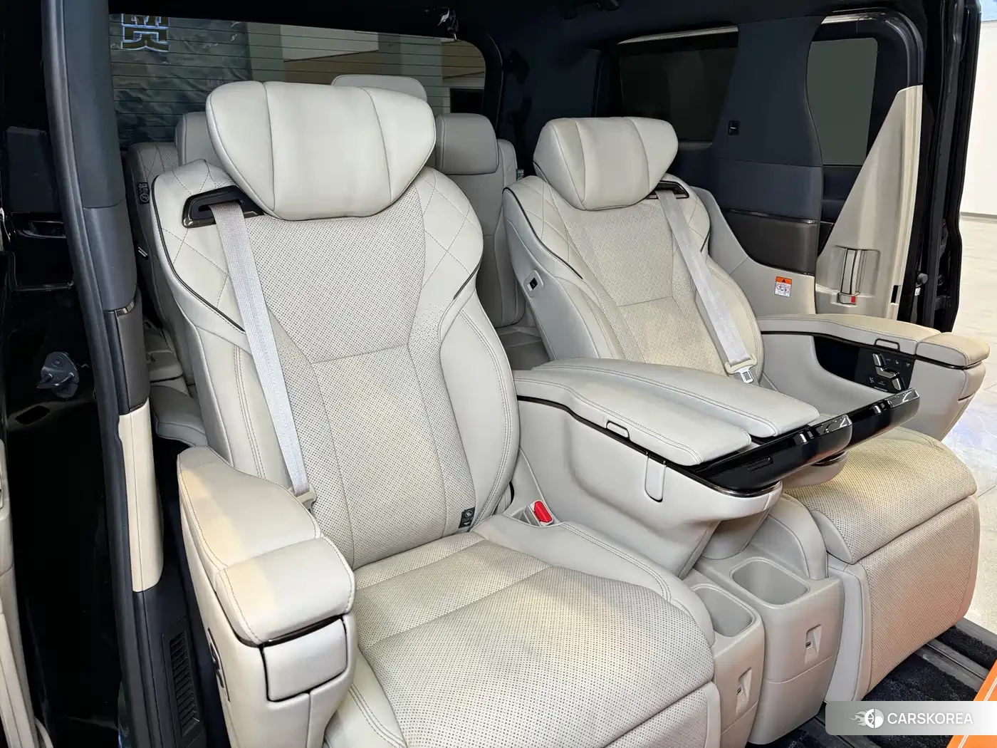 Toyota Vellfire id 4686218 из Китая 11