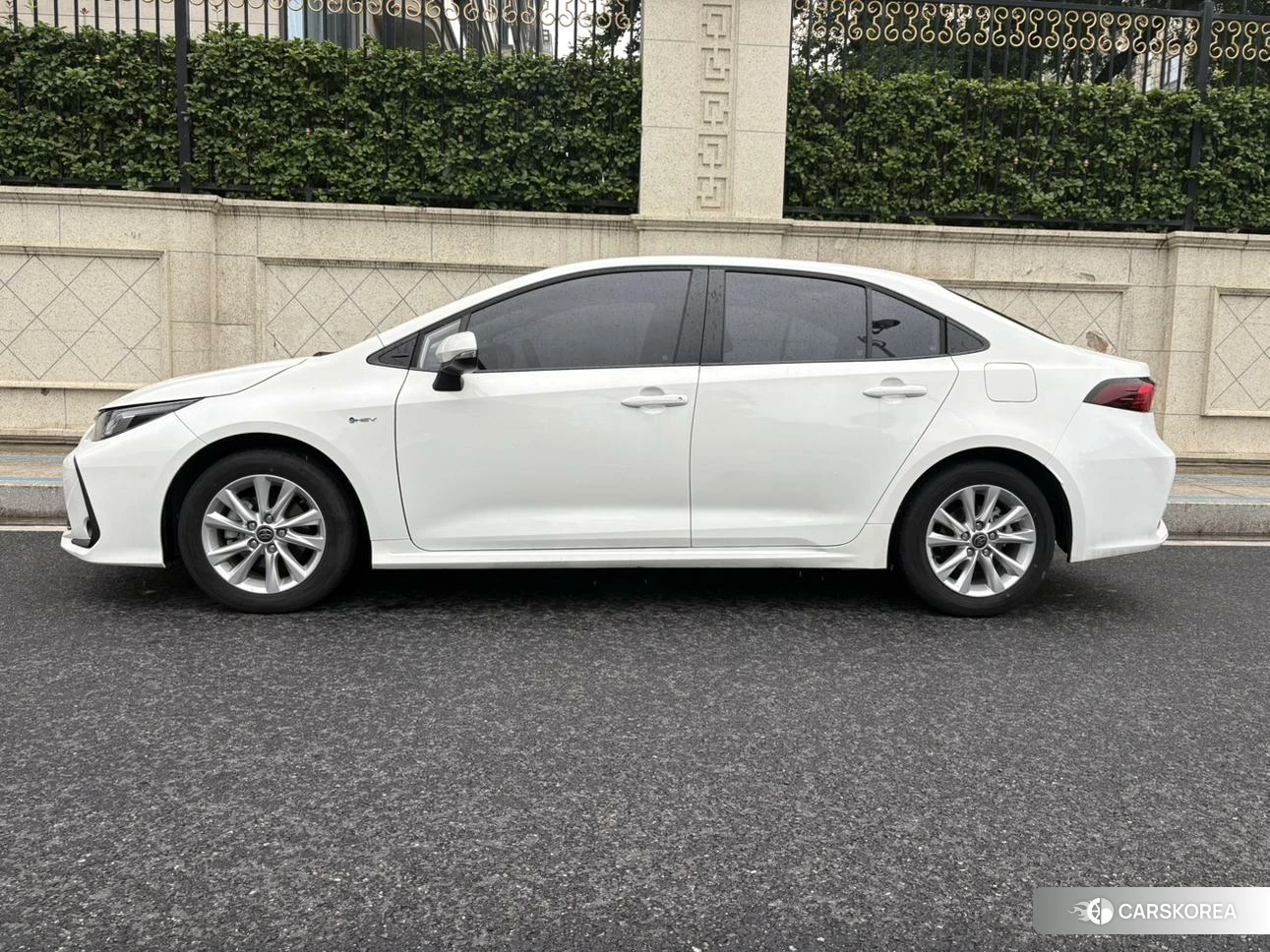 Toyota Corolla 2024 Белый из Китая, фото 4