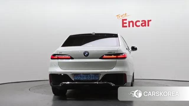 BMW i7 (G70) id 3596627 из Кореи 14