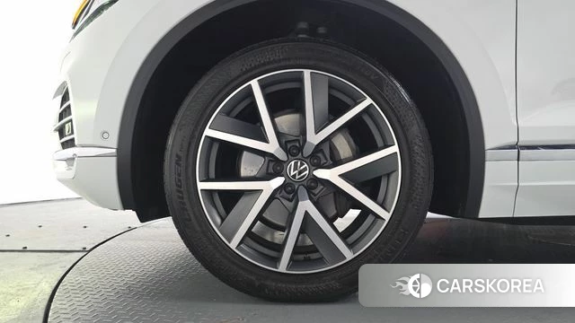 Volkswagen Touareg 3rd generation id 3891536 из Кореи 14