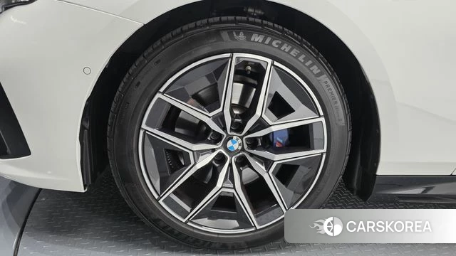 BMW 5 Series (G60) id 4186000 из Кореи 26