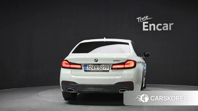 BMW 5 Series (G30) id 4572393 из Кореи 14