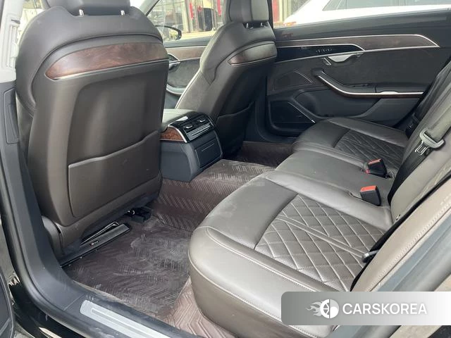 Audi A8 2022 Черный из Китая, фото 4