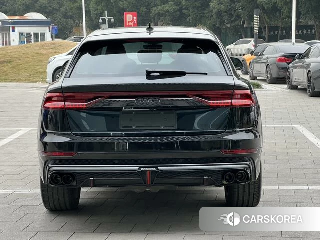 Audi Q8 2022 Черный из Китая, фото 4