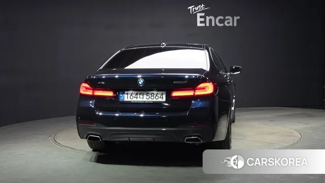 BMW 5 Series (G30) id 3518113 из Кореи 14