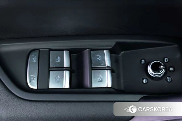 Audi Q5L id 4260813 из Китая 19