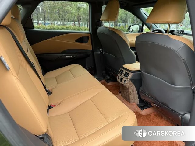 Lexus RX id 4359172 из Китая 8
