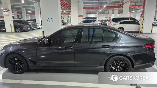 BMW 5 Series (G30) id 3474477 из Кореи 13