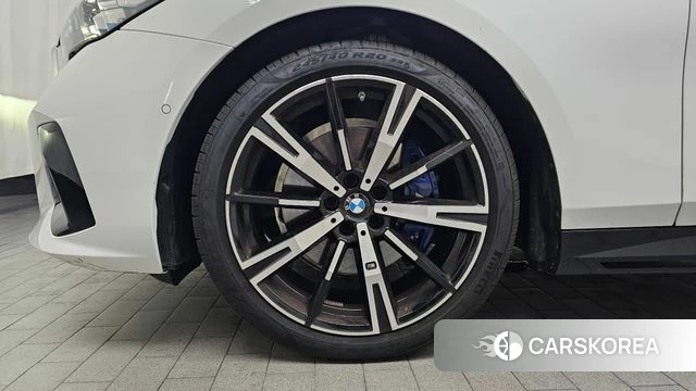 BMW 5 Series (G60) id 4539566 из Кореи 27