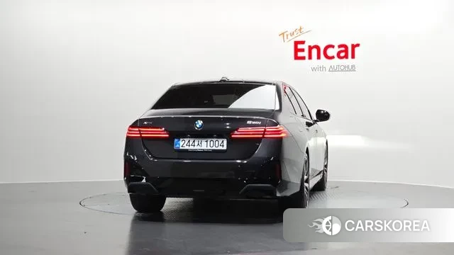 BMW 5 Series (G60) id 3575914 из Кореи 14