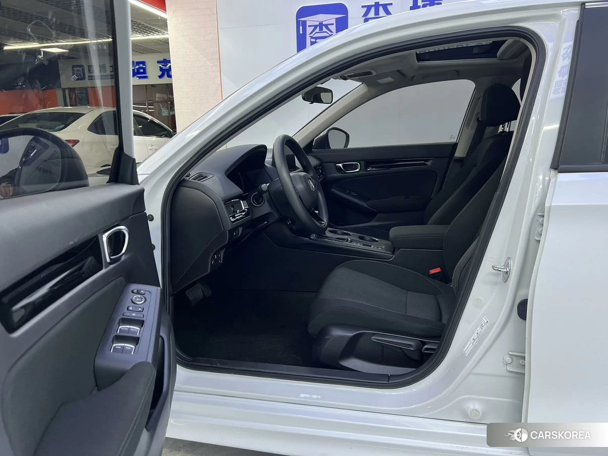 Honda Civic id 4452132 из Китая 16