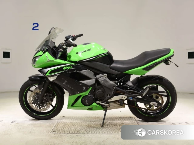 Проданный Kawasaki NINJA 400R 2011 из Японии