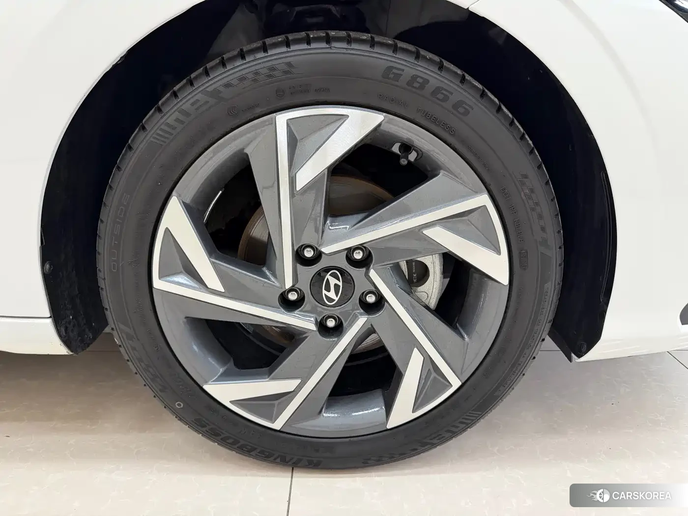 Hyundai Elantra id 4664390 из Китая 17